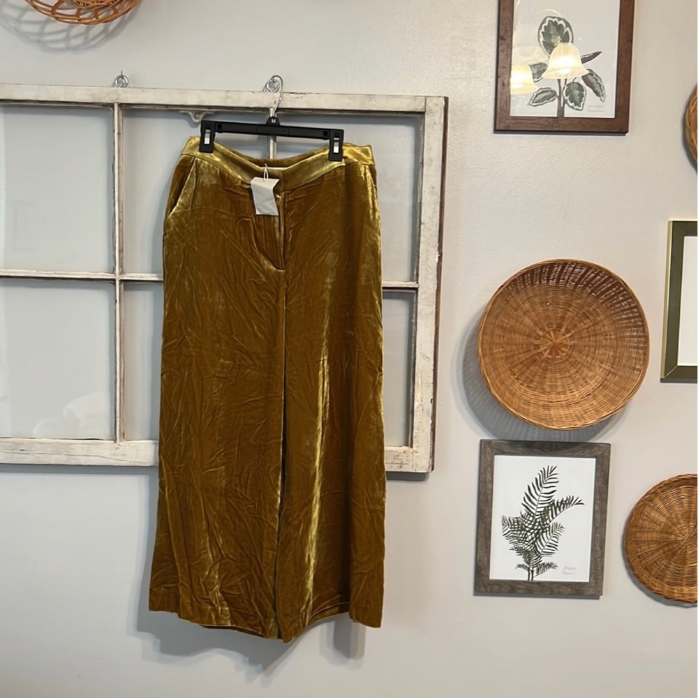 Anthropologie Biden Gold velvet crushed pants